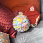 Knoten-Kissen aus Wolle